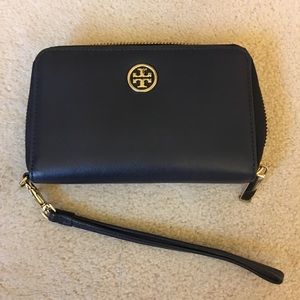 Tory Burch Robinson Zip Wallet
